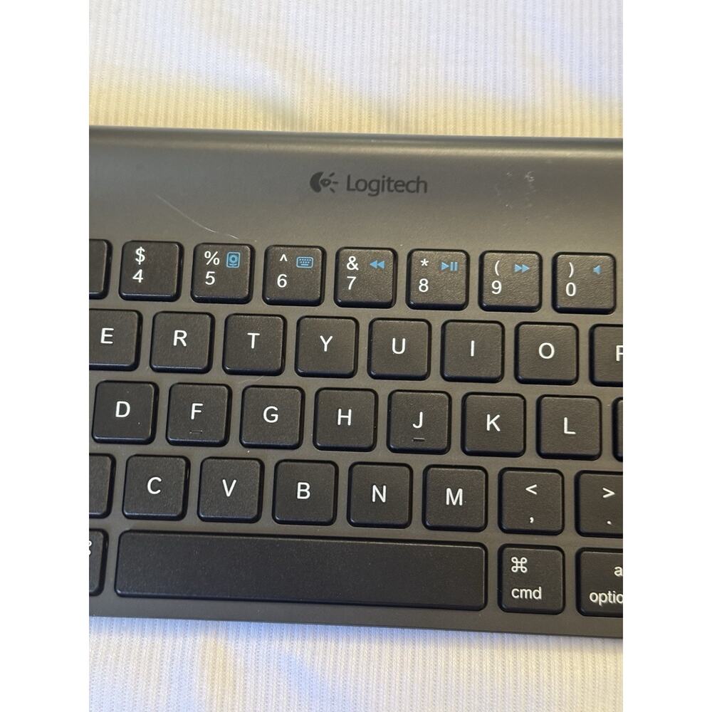 Logitech Wireless Keyboard (Tablet Keyboard For iPad) - Picture 6 of 13